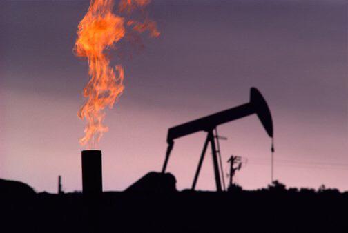 Les prix du pétrole chutent ignorant les troubles russes…