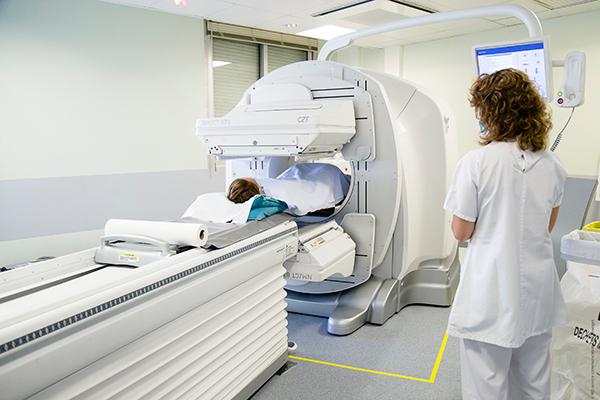 8 centres d’imagerie positron en manque de matières radioactives • « Lutte contre le cancer »…